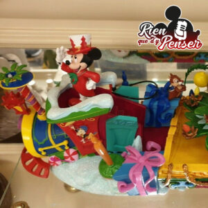 Noël : Idées cadeaux pour fans Disney, parcs ou les deux !